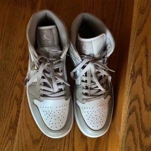 Retro Air Jordan Collage Grey